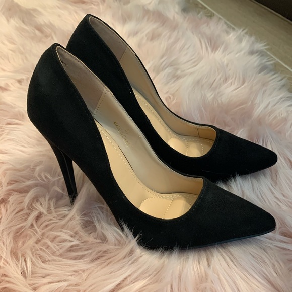 Black pumps. - Picture 3 of 3